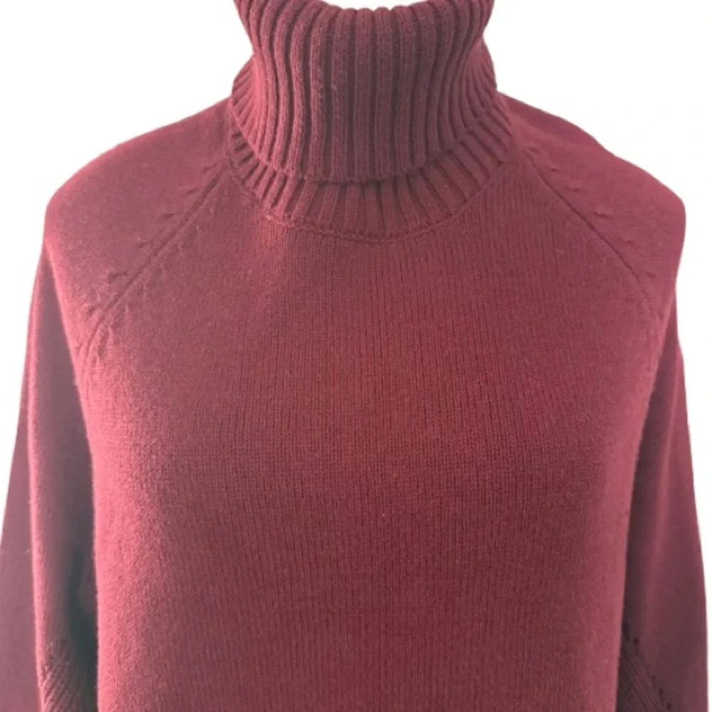 Isaac Mizrahi Live women’s Burgundy Red Turtleneck Sweater Women’s Medium